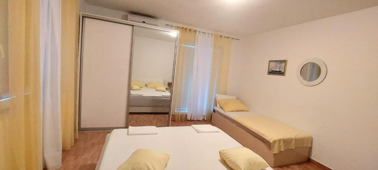 Apartments Mestral Baška Voda Εξωτερικό φωτογραφία